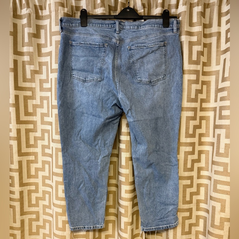 Old Navy Mid-Rise Boyfriend Jeans
